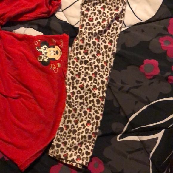 24 months Minnie Mouse outfit - Picture 2 of 3